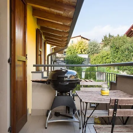 Casa Milo-Appartamento Con Piscina 아파트 콜라